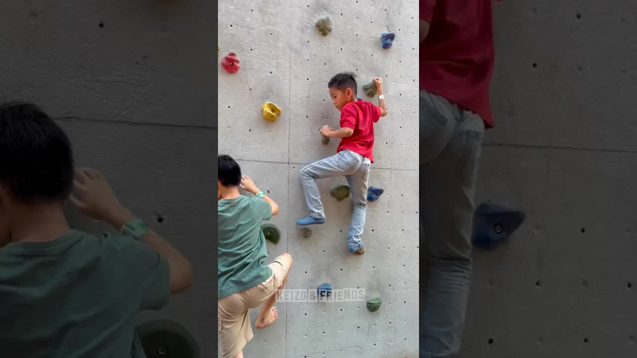 Papi Manjat Dinding Tanpa Pengaman