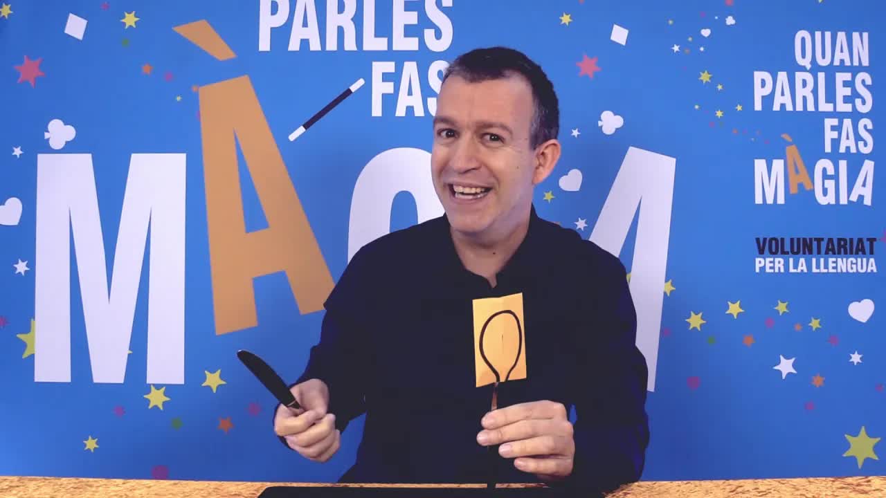 El truc de la caixa d'espases i la curiositat