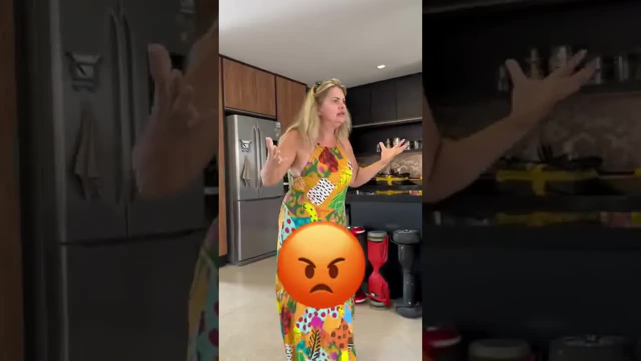 Eu fiz um mega escorregador na minha casa